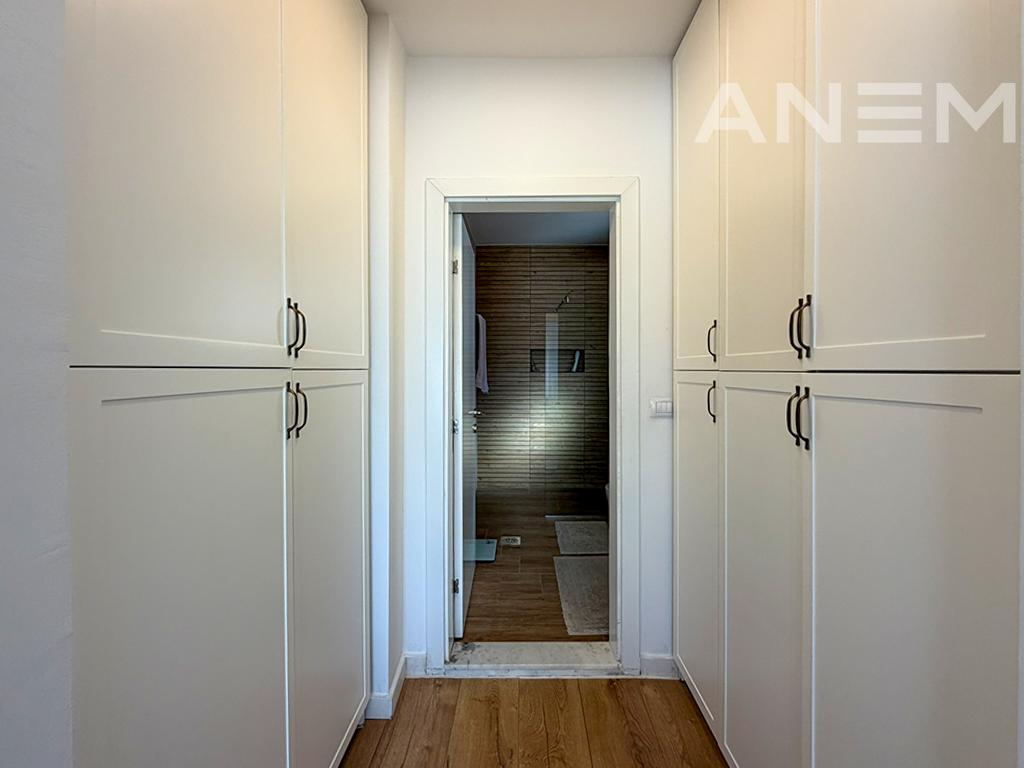 Shtëpi në shitje 212m² + 80m² nënkulm në Lagjen Nic