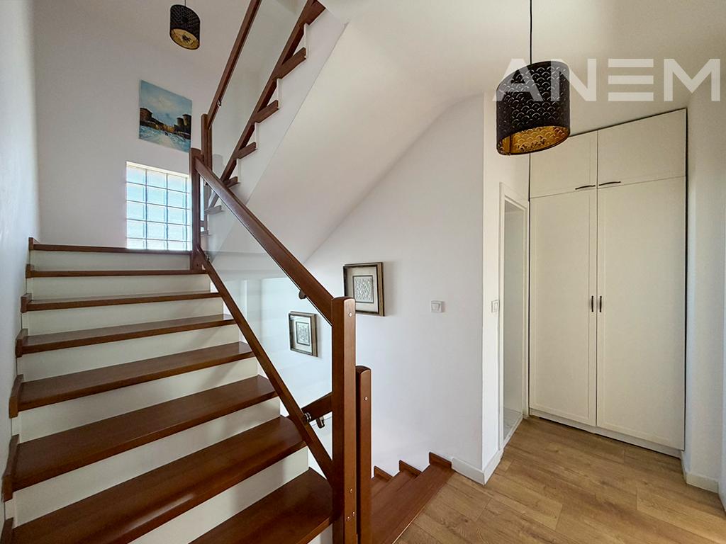 Shtëpi në shitje 212m² + 80m² nënkulm në Lagjen Nic