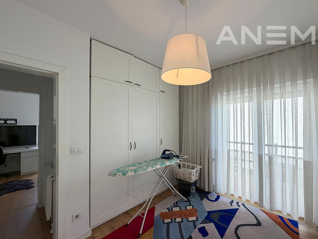 Shtëpi në shitje 212m² + 80m² nënkulm në Lagjen Nic