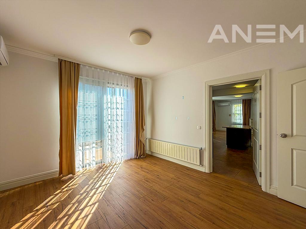 Shtëpi me qira 423m² në Fshatin Amerikan