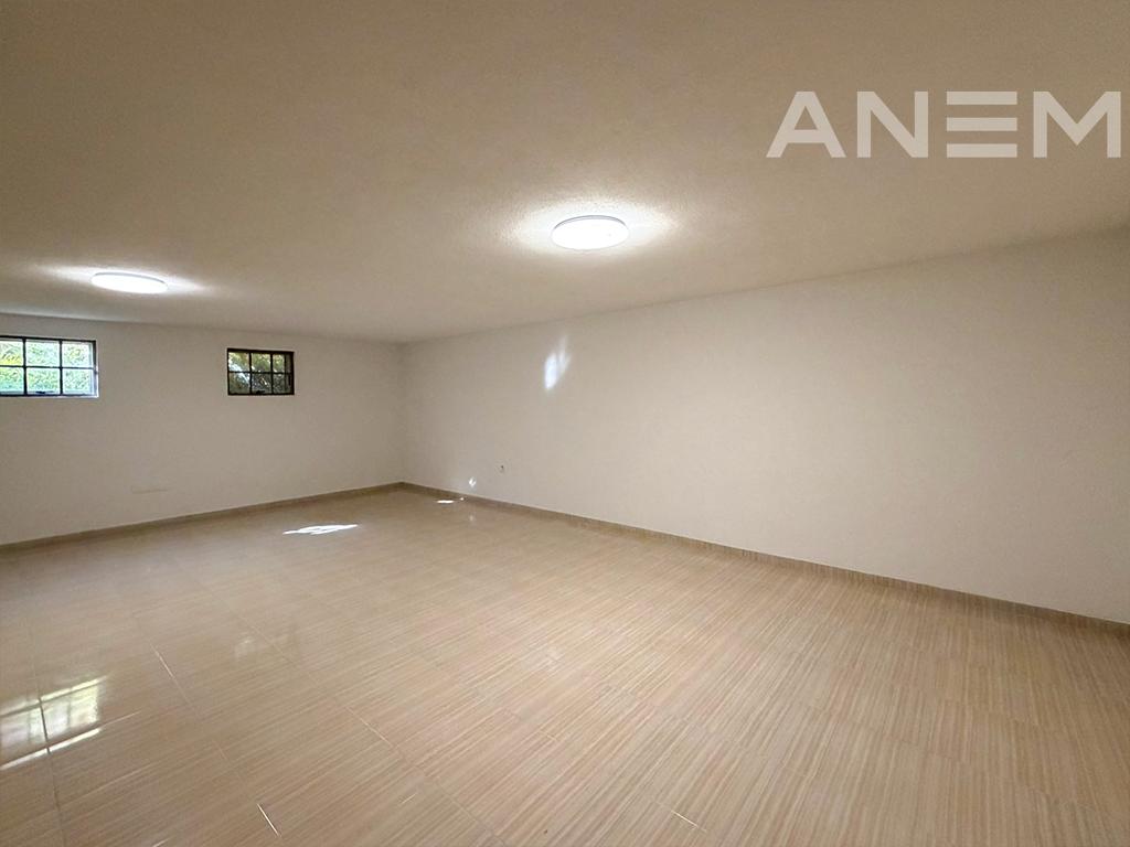 Shtëpi me qira 423m² në Fshatin Amerikan