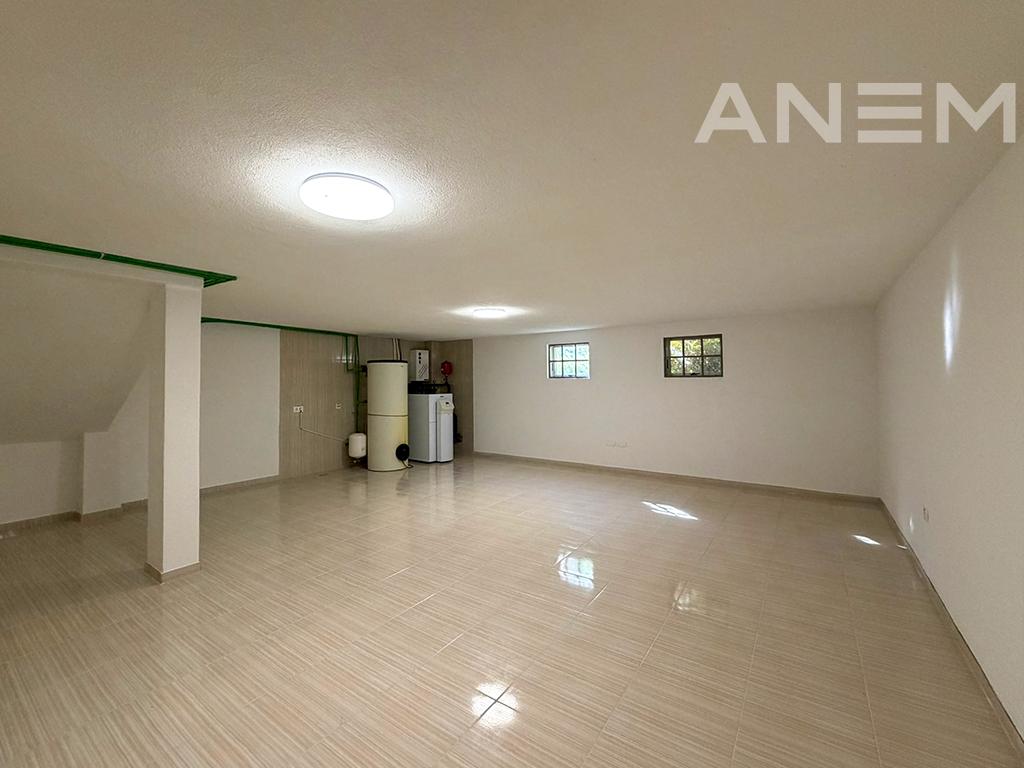 Shtëpi me qira 423m² në Fshatin Amerikan