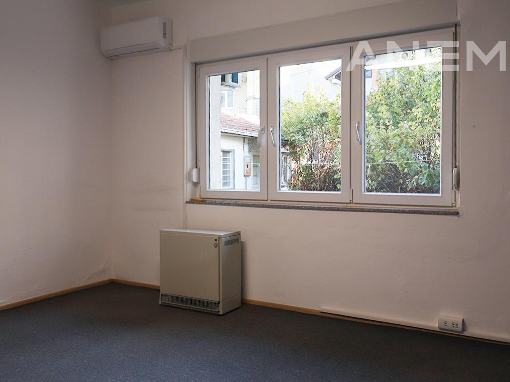 Zyre me qira me 4 hapësira pune në Pejton