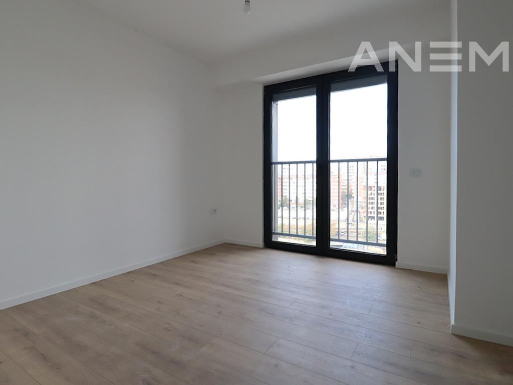 Zyre me qira me 4 hapësira pune në Lakrishtë