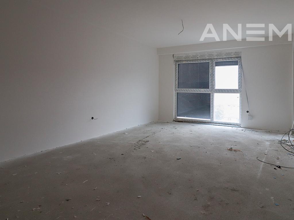 Banesa në shitje 80m² në Tophane