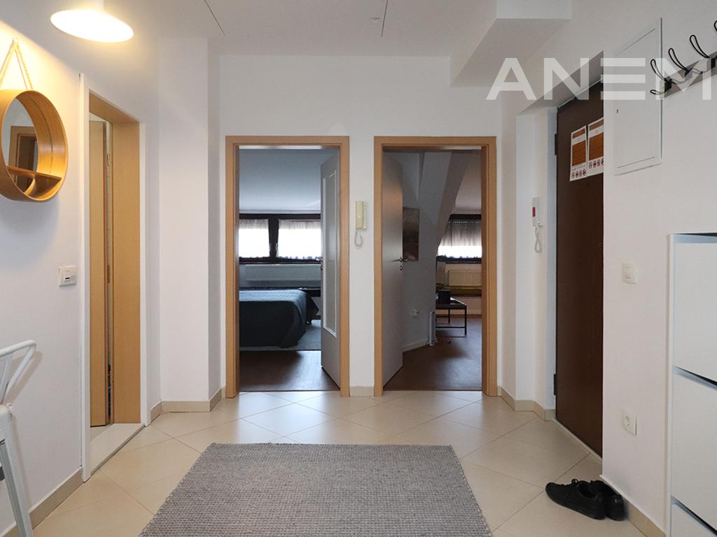 Banesë me qira 60m² në Qendër