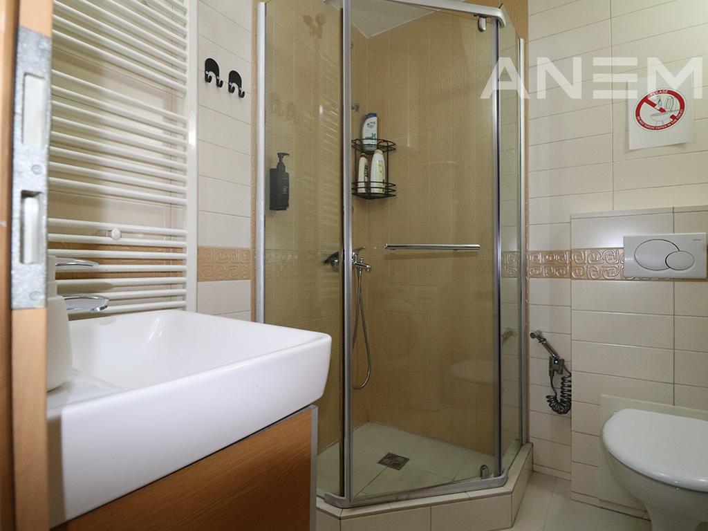 Banesë me qira 60m² në Qendër