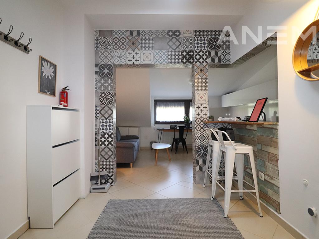 Banesë me qira 60m² në Qendër