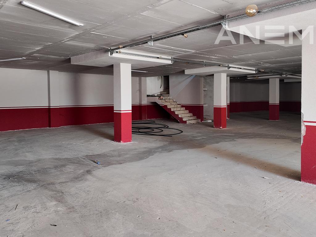 Objekt me qira 2000m² në Preoc