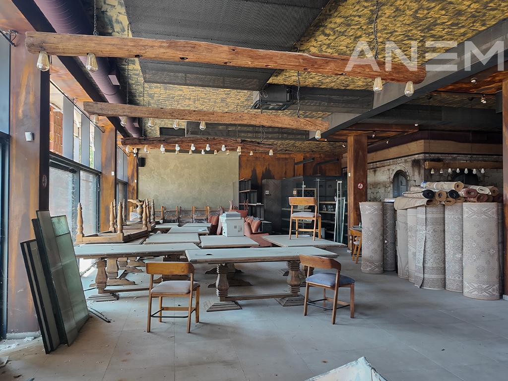 Objekt me qira 2000m² në Preoc