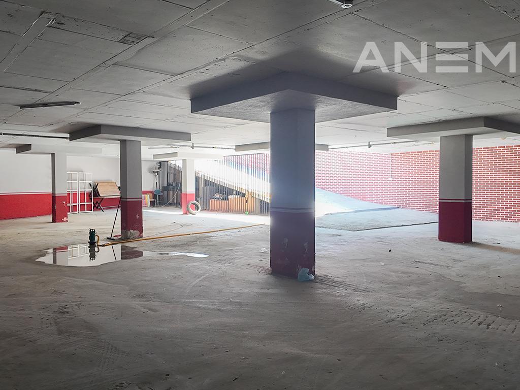 Objekt me qira 2000m² në Preoc