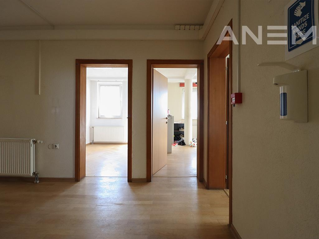 Objekt me qira 1300m² në Mahallën e Muhaxherëve