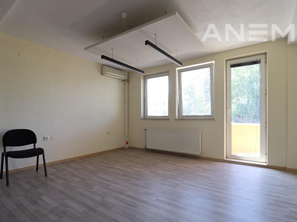 Objekt me qira 1300m² në Mahallën e Muhaxherëve