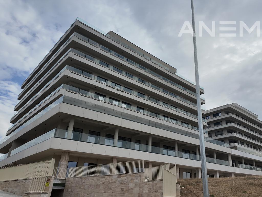 Terracier në shitje 138.3m² + 37.4m² tarracë në Marigona Hill