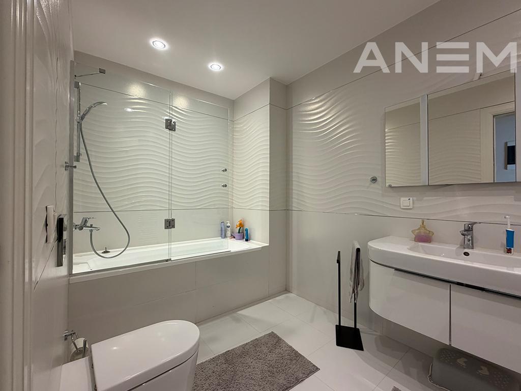 Shtëpi në shitje 264m² në Fshatin Ndërkombëtar