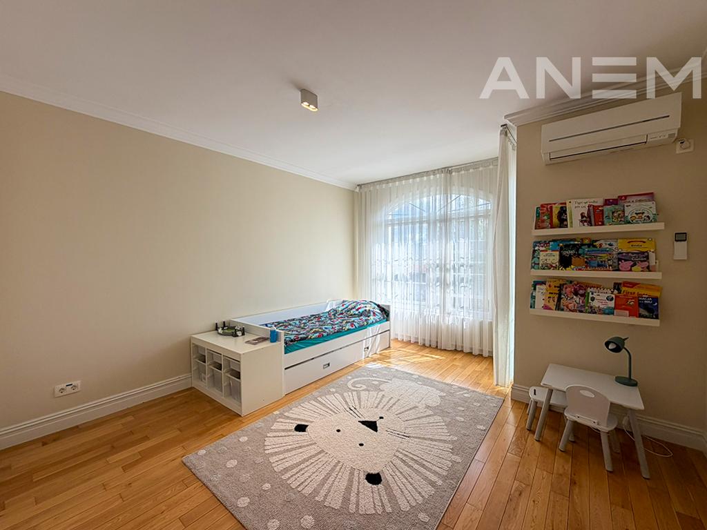 Shtëpi në shitje 264m² në Fshatin Ndërkombëtar