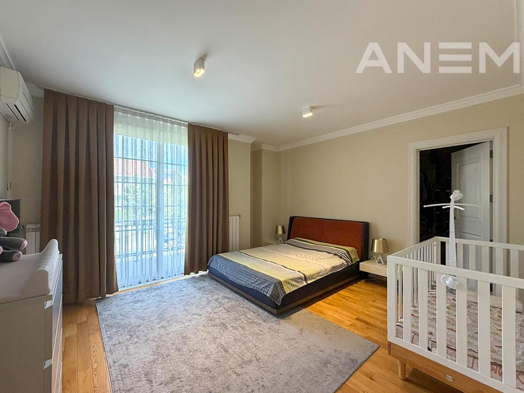 Shtëpi në shitje 264m² në Fshatin Ndërkombëtar