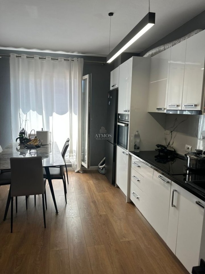 Apartament me qira ne Tirane, Rruga Jordan Misja, Bulevardi i Ri