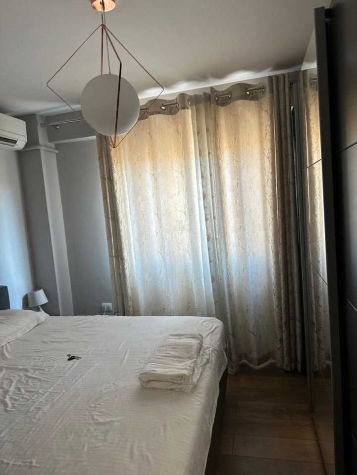 Apartament me qira ne Tirane, Rruga Jordan Misja, Bulevardi i Ri