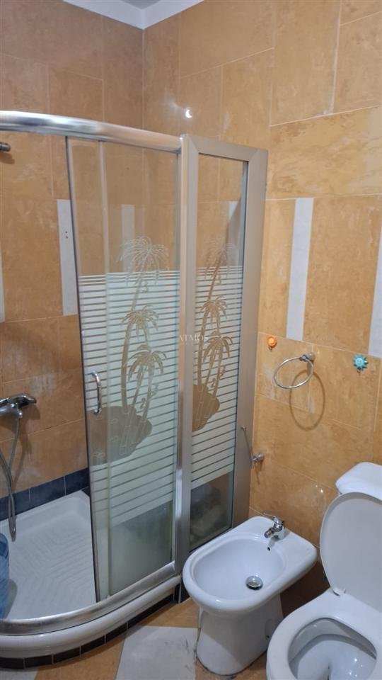 Jepet me qera apartament 2+1+2 ballkone ne Selvi