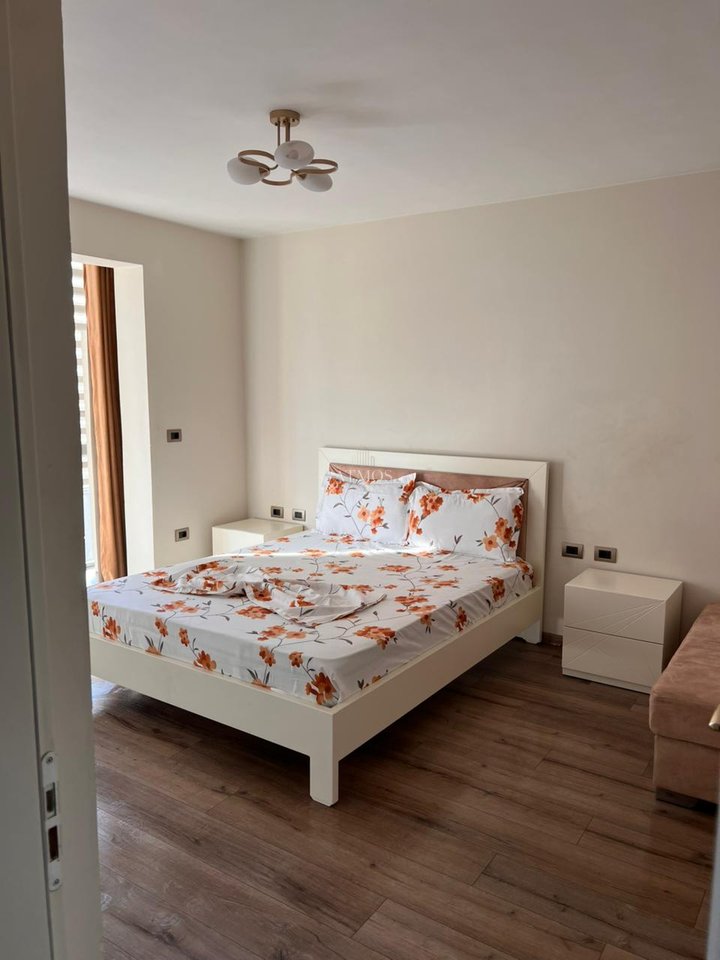 JEPET ME QERA APARTAMENT 1+1 TEK RRUGA E KAVAJES