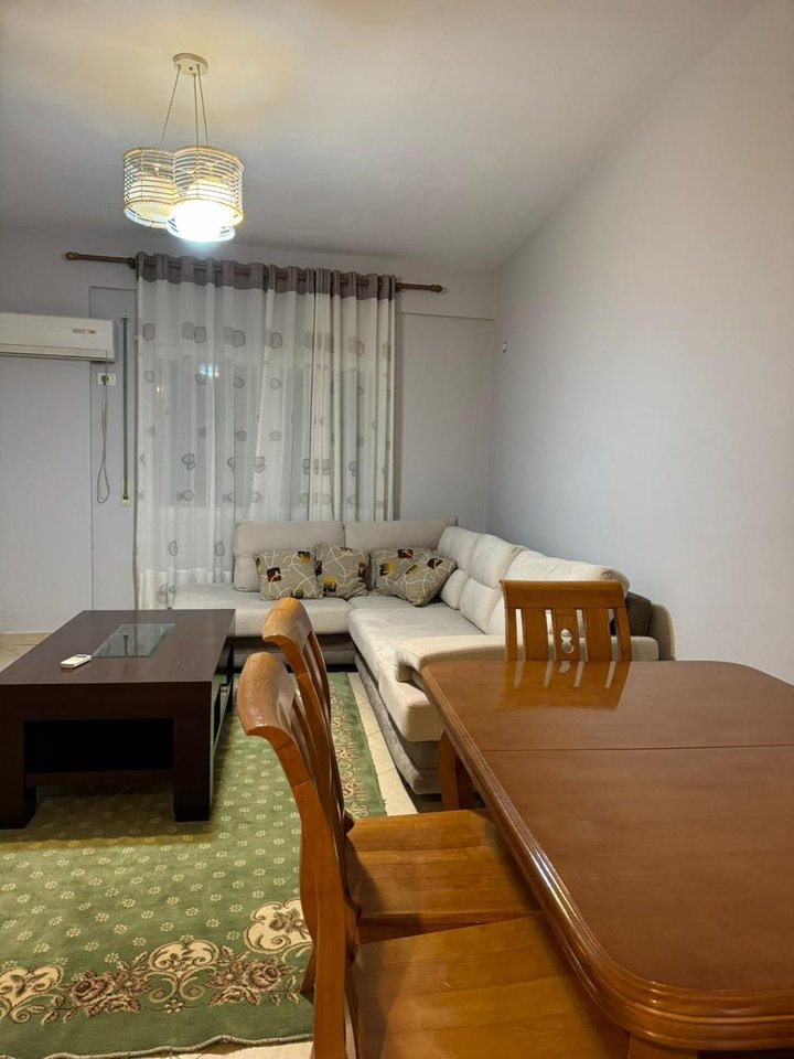 APARTAMENT 2+1 PER QIRA TEK RRUGA ROBERT SHVARC