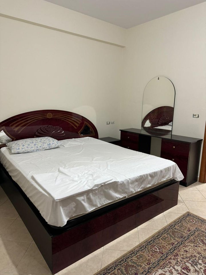 APARTAMENT 2+1 PER QIRA TEK RRUGA ROBERT SHVARC