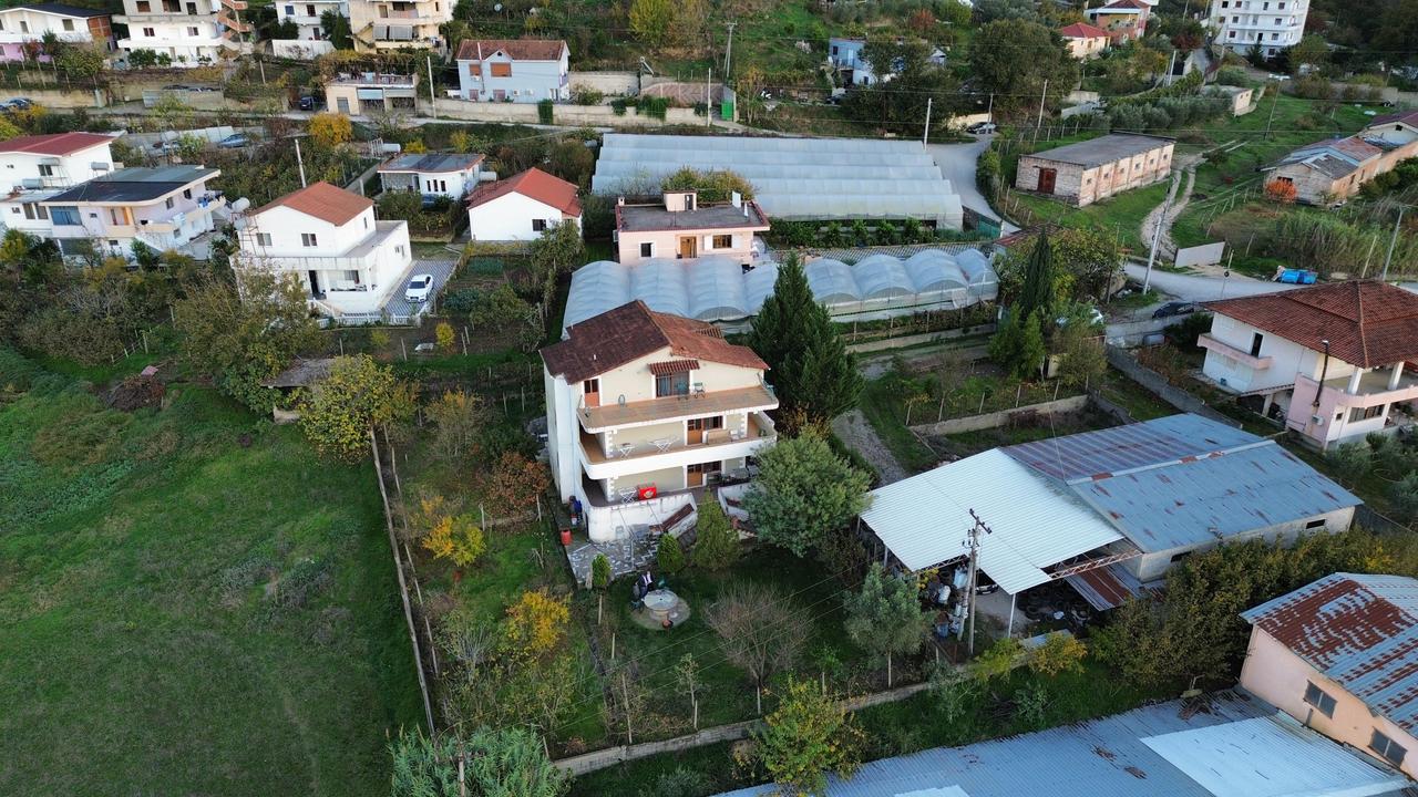 3-STOREY VILLA FOR SALE WITH MORTGAGE – NEAR BESHIRI BRIDGE, PEZË HELMES