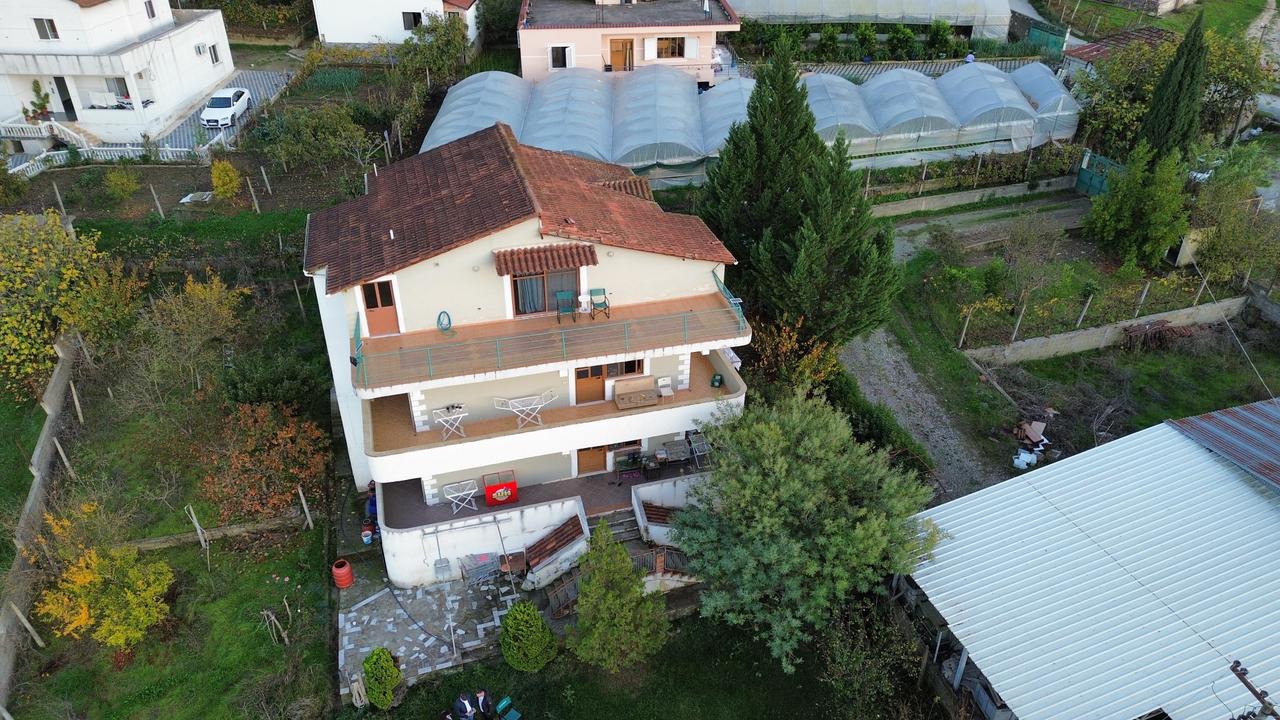 3-STOREY VILLA FOR SALE WITH MORTGAGE – NEAR BESHIRI BRIDGE, PEZË HELMES