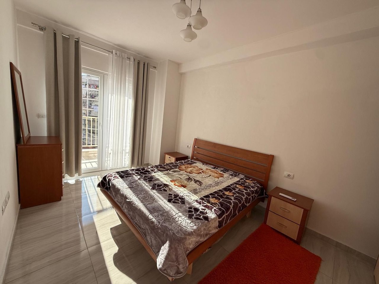 1+1+Balcony apartment for rent at Zogu i Zi