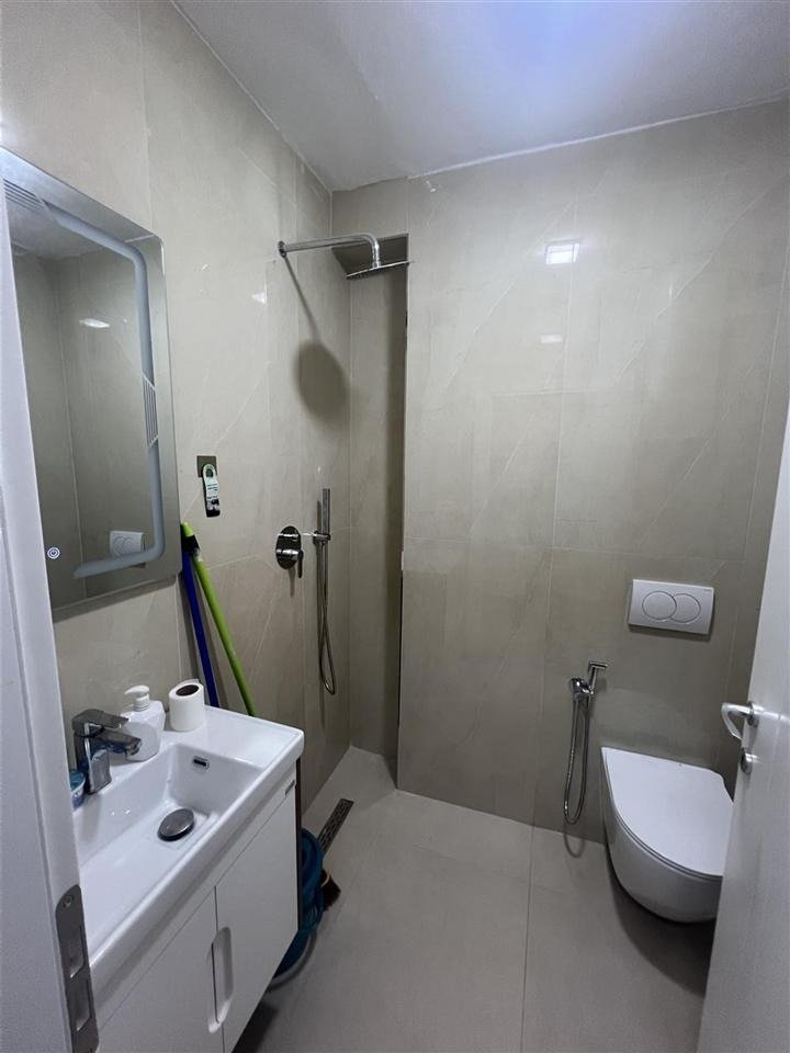 Jepet me qira ambjent zyre / kliniika sheshi willson