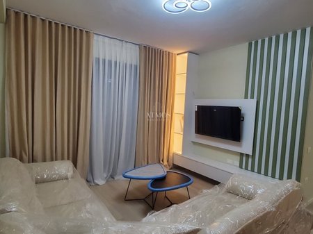 Jepet me qira apartament 2+1+2+Ballkon prane Radisson, Liqeni i Thate