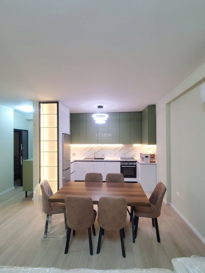 Jepet me qira apartament 2+1+2+Ballkon prane Radisson, Liqeni i Thate