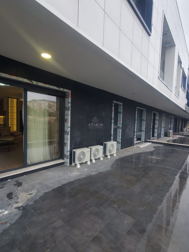 Jepet me qira apartament 2+1+2+Verande prane Radisson, Liqeni i Thate