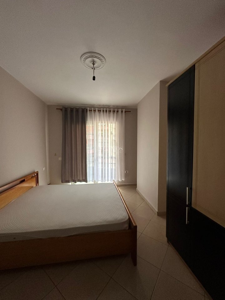 APARTAMENT 2+1 me Qira ne Astir