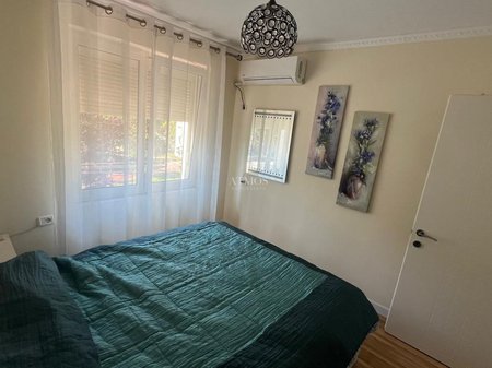 APARTAMENT ME QIRA 1+1, LULISHTJA 1 MAJI , PERBALLE ISH EKSPOZITES