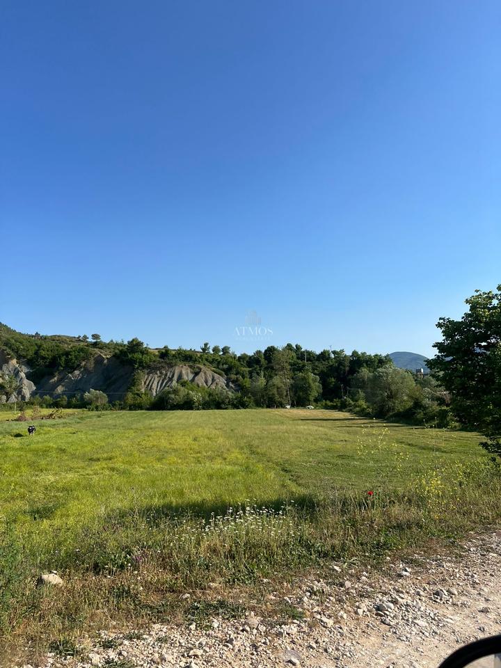 SHITET TOKE NE BALDUSHK TIRANE