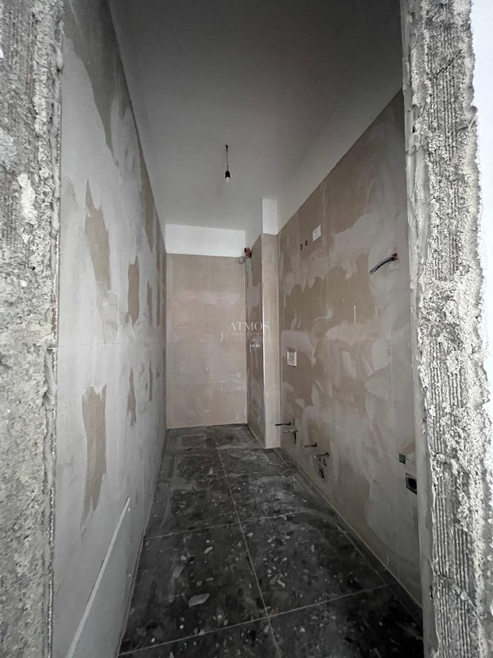 SHITET APARTAMENT 2+1+2, Tirana Entry Ish Dogana