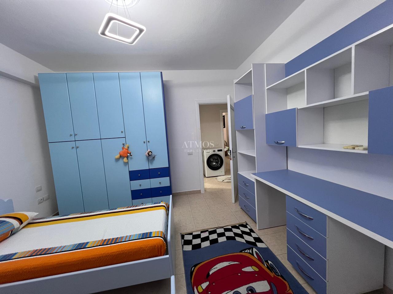 JEPET ME QERA APARTAMENT 2+1+2 tek Tirana e Re prane ures se NSHRAK