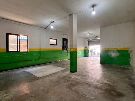 JEPET AMBIENT ME QERA prane ures se NSHRAK