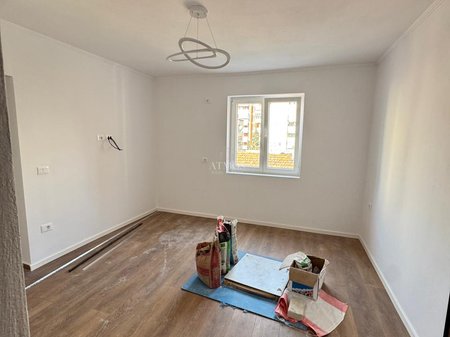 Studio Për Shitje tek Ish Tregu Elektrik, Tiranë - 75,000€ | 30m²
