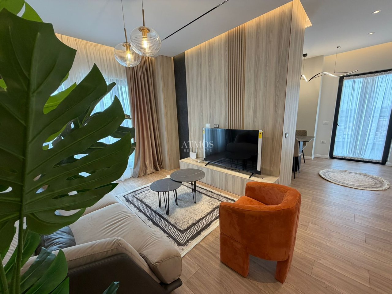 APARTAMENT 1+1 LUKS ME QIRA ,RRUGA BARRIKADAVEShkolla 9 vjecare ,Lidhja Prizrenit