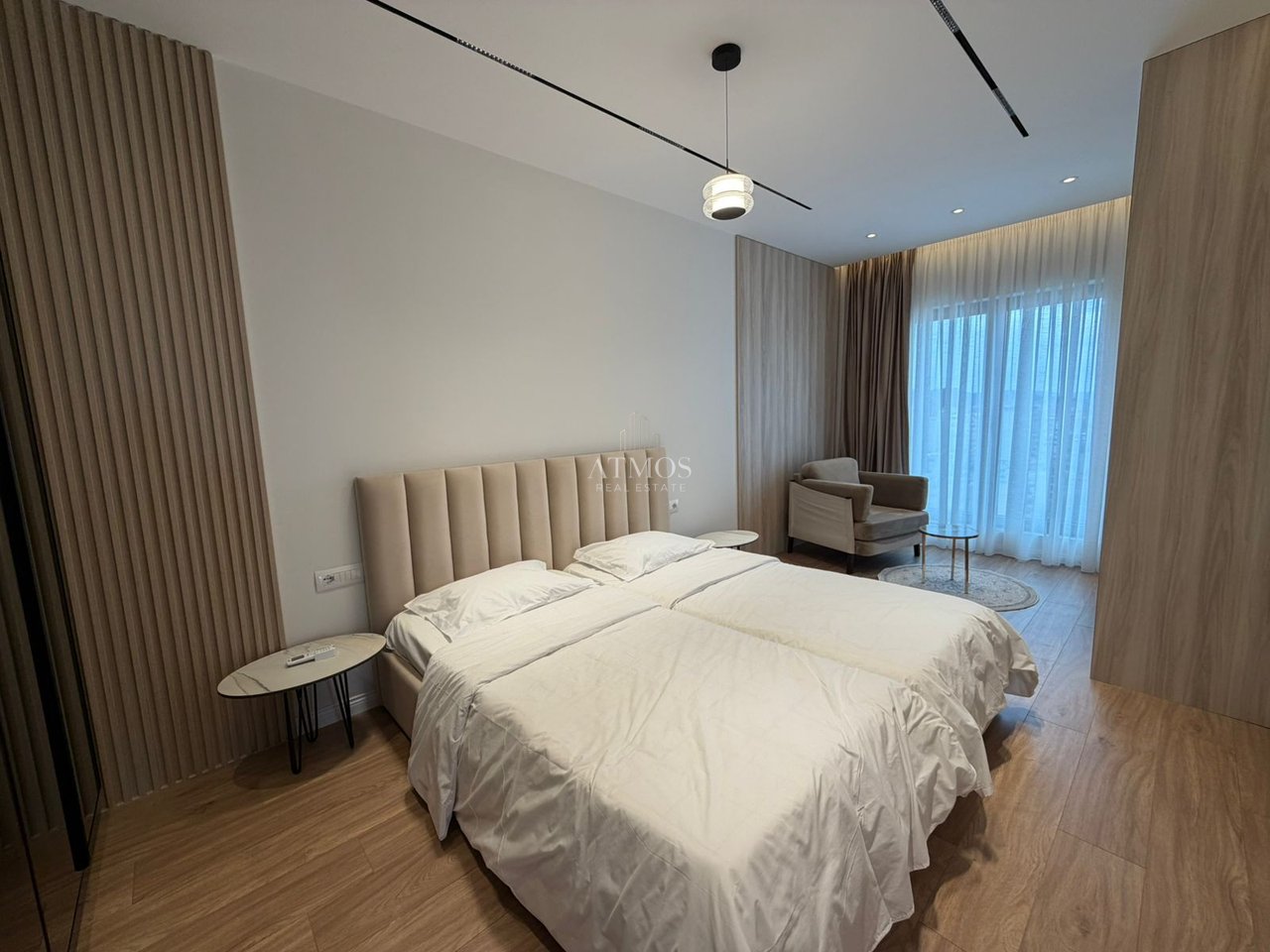 APARTAMENT 1+1 LUKS ME QIRA ,RRUGA BARRIKADAVEShkolla 9 vjecare ,Lidhja Prizrenit