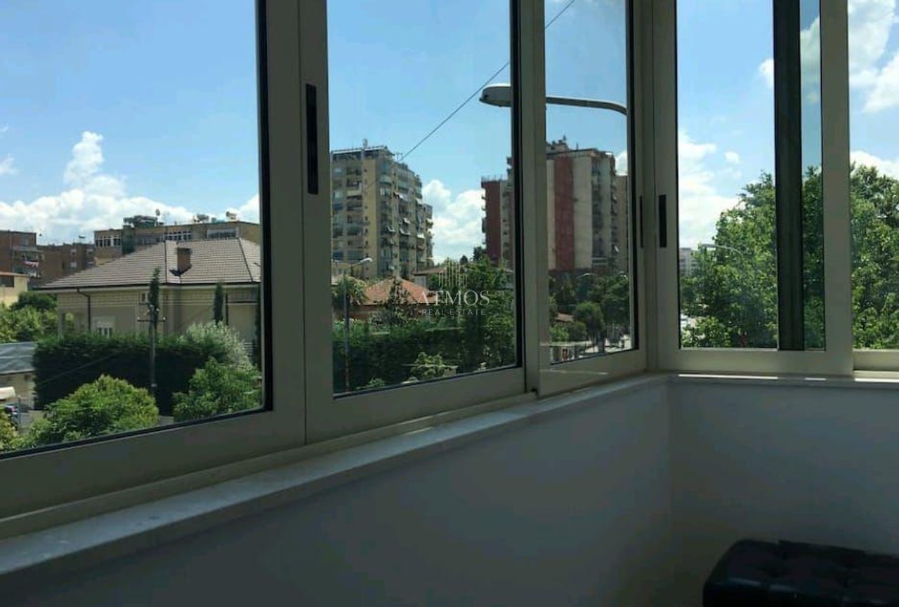 Appartamento 1+1 in affitto Via Elbasan, Bar Meduza