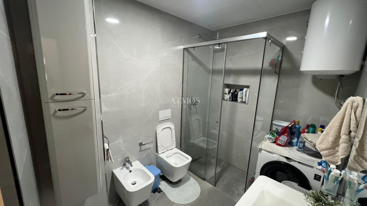 SHITET APARTAMENT 3+1+2 TEK RRUGA E KAVAJES