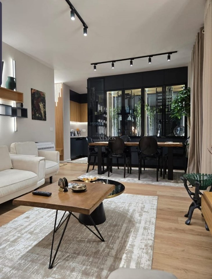 Apartament 2+1+Parkim QIRA , prane Kodra Diellit