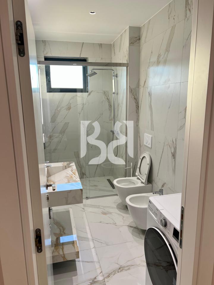 APPARTAMENTO IN AFFITTO 3+1+2+POSTO AUTO IN FUTURE HOME RESIDENCE ASTIR – Arredamento Moderno e Posizione Strategica*