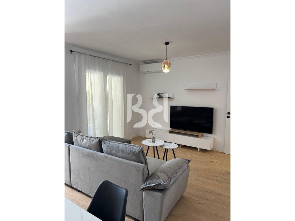 APARTAMENT 2+1+BALLKON, ME QIRA, QENDER*