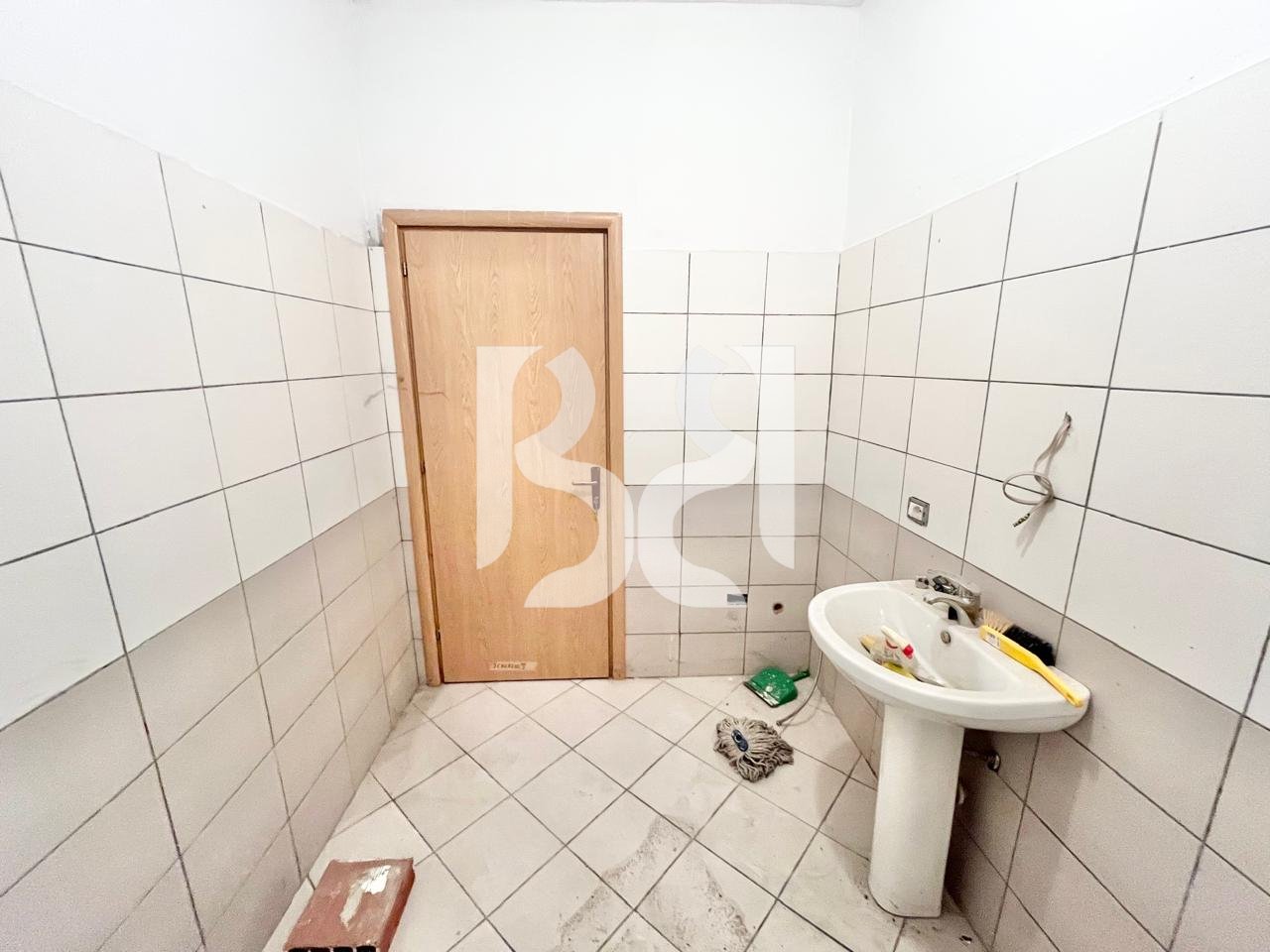 APARTAMENT 2+1+TUALET+BALLKON NE SHITJE NE FRESK*