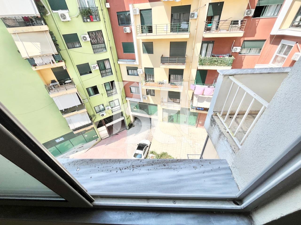 APARTAMENT 2+1+TUALET+BALLKON NE SHITJE NE FRESK*